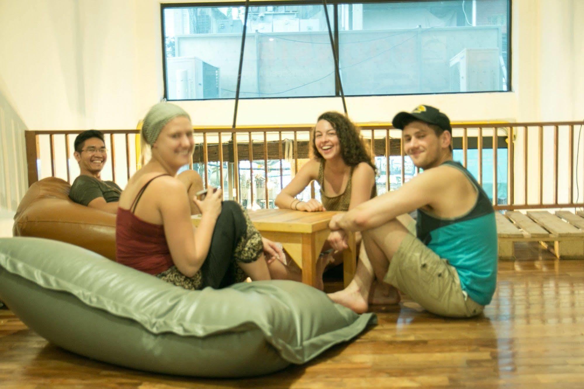 The Street Hostel Bangkok Exterior photo