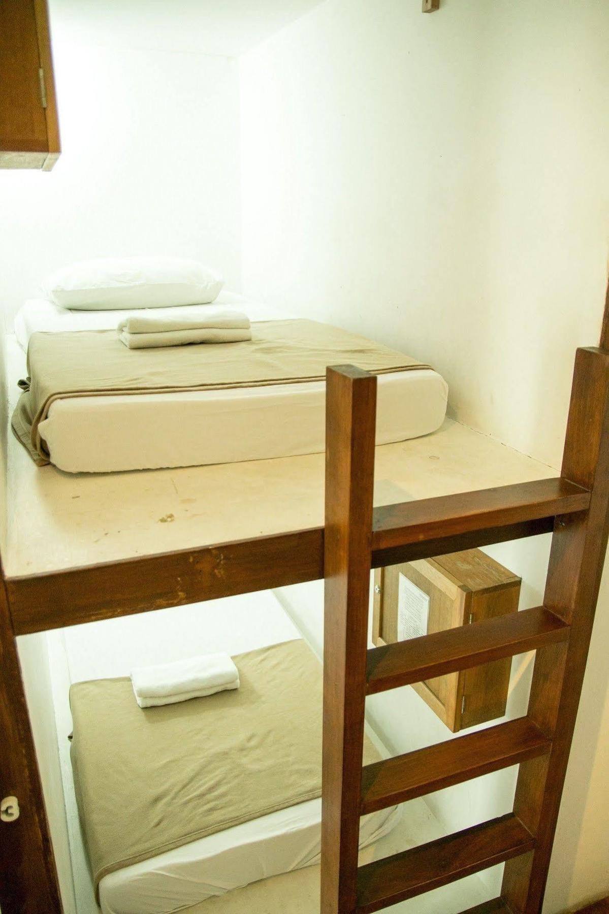 The Street Hostel Bangkok Exterior photo