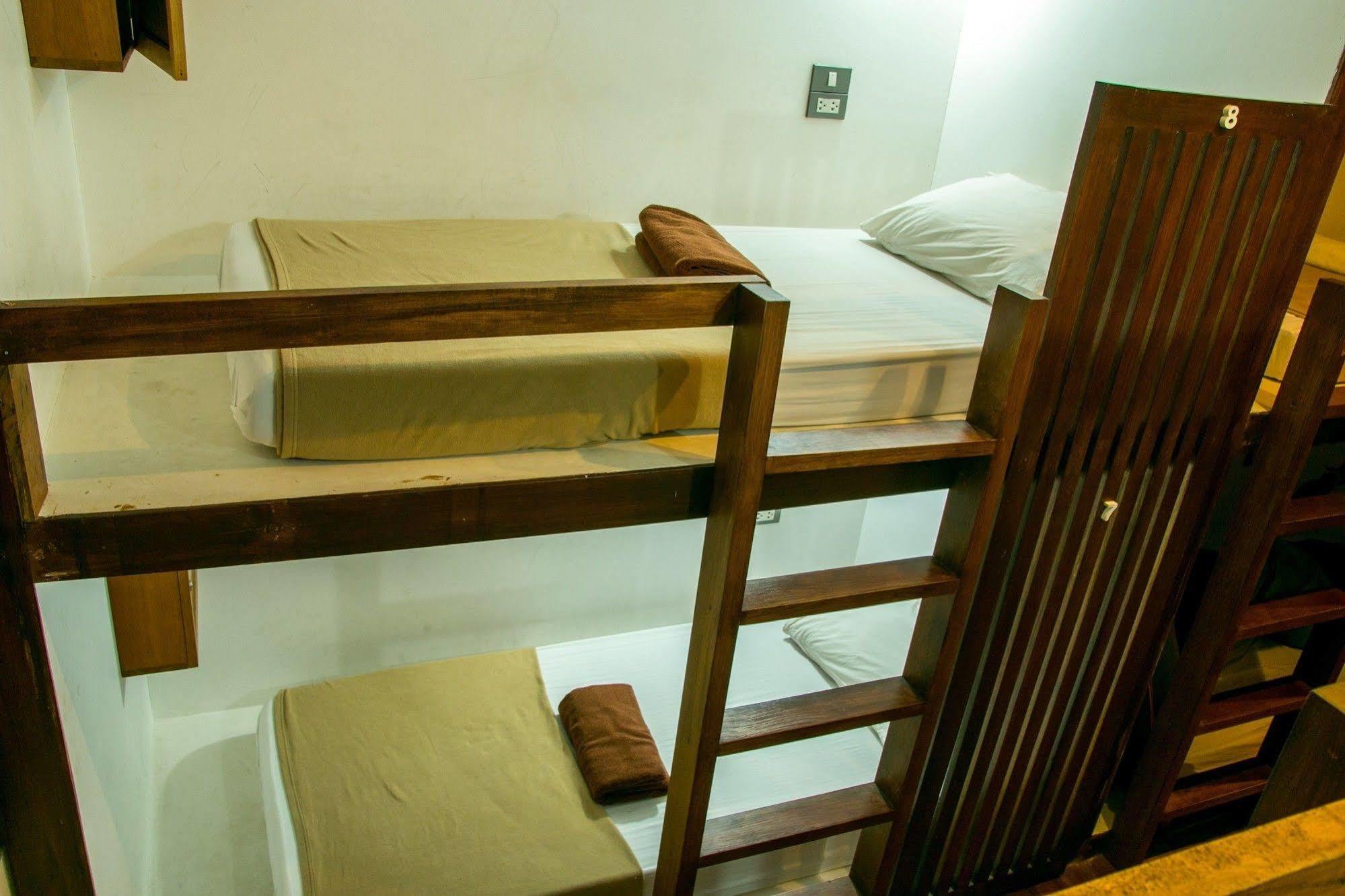 The Street Hostel Bangkok Exterior photo